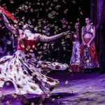 2019-04-20-romanes-paillettes-femme-danse