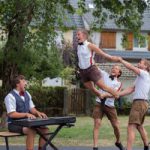 2019-07-18-biscarosse-acrobates-et-piano-exterieur