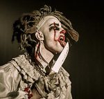 2020-07-18-cirque-ohana-clown-leche-couteau-genre-horreur