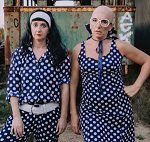 2020-09-23-duo-clownesses-robe-bleue-pois-blancs-circ-cric