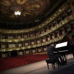 2020-10-05-teatro-colon-piano-et-sieges-vides