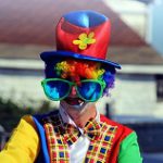 2020-11-18-clown-krone-cunsplash-levi-saunders