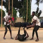 2021-03-11-trio-acrobates-rues-c-rica-abidjan