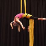 2021-06-24-acrobate-masquee-tissu-aerien-c-ctv-news-edmonton