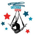 2021-09-17-visuel-fille-grand-ecart-sangles-c-st-johns-international-circus-fest