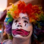 2021-11-27-tete-de-clown-couleurs-c-getty-adam-hester