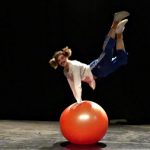 2022-04-20-acrobate-ballon-esacto-c-lido-toulouse