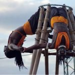 2022-05-09-trio-acrobatique-africain-sur-structure-bambou-c-festivalove