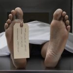 2024_01_25 pieds avec étiquette dans morgue_Le Gorafi