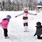 2025_02_06 hula hoops enfants fête hivernale_Baie-Saint-Paul