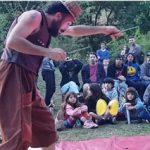 2025_04_09 clown diabolo extérieur_festival Risas del Monte