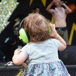 2025_07_17 Enfant de dos avec coquilles ShazamFest_M Duff d'Armour
