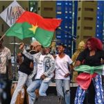 2026_05_10 groupe danse drapeau Burkina Faso MASA_Issouf Sanogo AFP