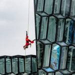 2026_06_09 Heidi Miikki danse verticale édifice vitré_Steinunn Matthiasdottir