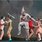 2026_08_24 jongleur quilles et danseurs Fiori Seul Ensemble_Cirque Éloize